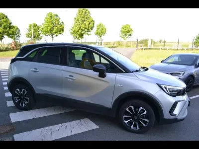 OPEL Crossland 1.2 Turbo 130ch Elegance Business BVA occasion 2023 - Photo 2