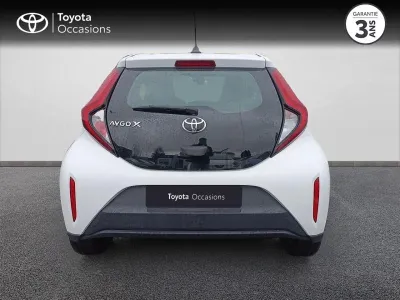 TOYOTA Aygo X 1.0 VVT-i 72ch Dynamic occasion 2023 - Photo 4