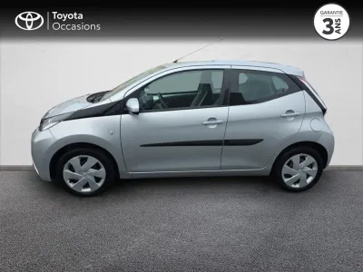 TOYOTA Aygo 1.0 VVT-i 69ch x-play x-shift 5p occasion 2017 - Photo 3