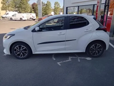 TOYOTA Yaris 116h Design 5p MY22 occasion 2022 - Photo 2