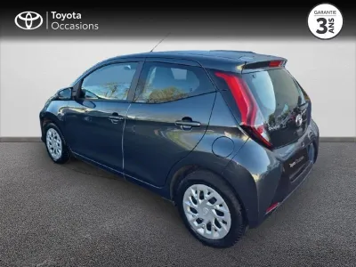 TOYOTA Aygo 1.0 VVT-i 72ch x-play x-app 5p MC18 occasion 2019 - Photo 2