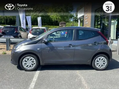 TOYOTA Aygo 1.0 VVT-i 72ch x-play 5p MY21 occasion 2022 - Photo 3