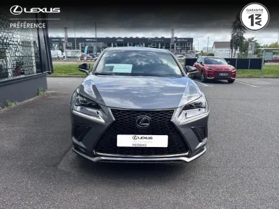 LEXUS NX 300h 4WD F SPORT APPLE CARPLAY / ANDROID AUTO occasion 2017 - Photo 2
