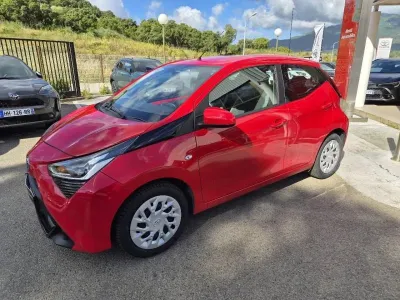 TOYOTA Aygo 1.0 VVT-i 72ch x-play 5p MY20 occasion 2020 - Photo 4