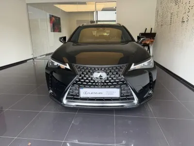LEXUS UX 300h Pack 2WD MC25 occasion 2026 - Photo 2