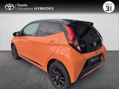 TOYOTA Aygo 1.0 VVT-i 72ch x-cite 2 5p occasion 2019 - Photo 2