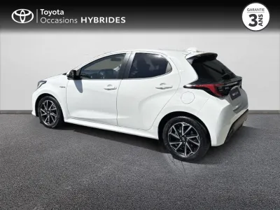 TOYOTA Yaris 116h Design 5p MY22 occasion 2021 - Photo 2