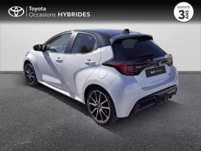 TOYOTA Yaris 116h GR Sport 5p MY22 occasion 2023 - Photo 2