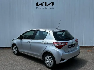 TOYOTA Yaris 110 VVT-i France Business 5p RC19 occasion 2020 - Photo 3
