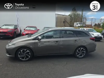 TOYOTA Auris Touring Sports HSD 136h Design occasion 2017 - Photo 3