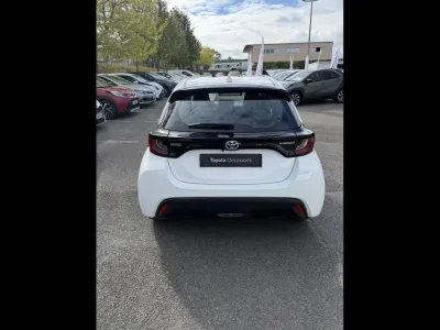 TOYOTA Yaris 116h Dynamic 5p MY22 occasion 2023 - Photo 3