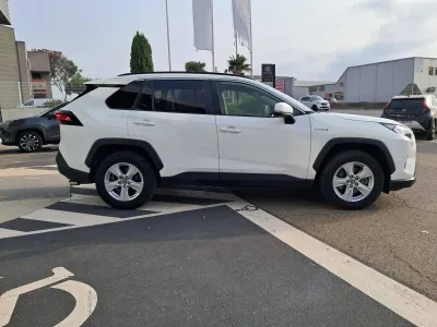 TOYOTA RAV4 Hybride 222ch Collection AWD-i MY21 occasion 2022 - Photo 4