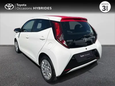 TOYOTA Aygo 1.0 VVT-i 72ch x-play x-app 5p MC18 occasion 2018 - Photo 2