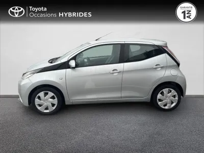 TOYOTA Aygo 1.0 VVT-i 69ch x-play 5p occasion 2017 - Photo 3