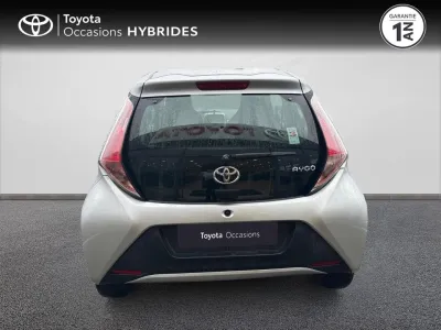 TOYOTA Aygo 1.0 VVT-i 69ch x-play 5p occasion 2017 - Photo 4