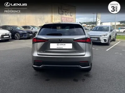LEXUS NX 300h 4WD Luxe Euro6d-T occasion 2019 - Photo 4