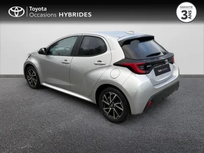 TOYOTA Yaris 116h Design 5p MY22 occasion 2023 - Photo 2