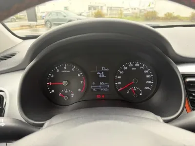 KIA Stonic 1.0 T-GDi 120ch ISG Design Euro6d-T occasion 2019 - Photo 3
