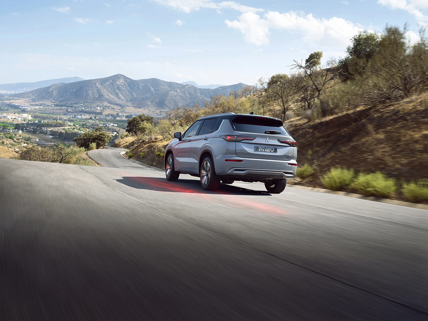 mitsubishi-outlander-2025