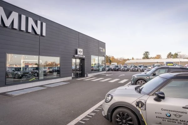 Le groupe GCA ouvre une troisième concession BMW Motorrad à Caen