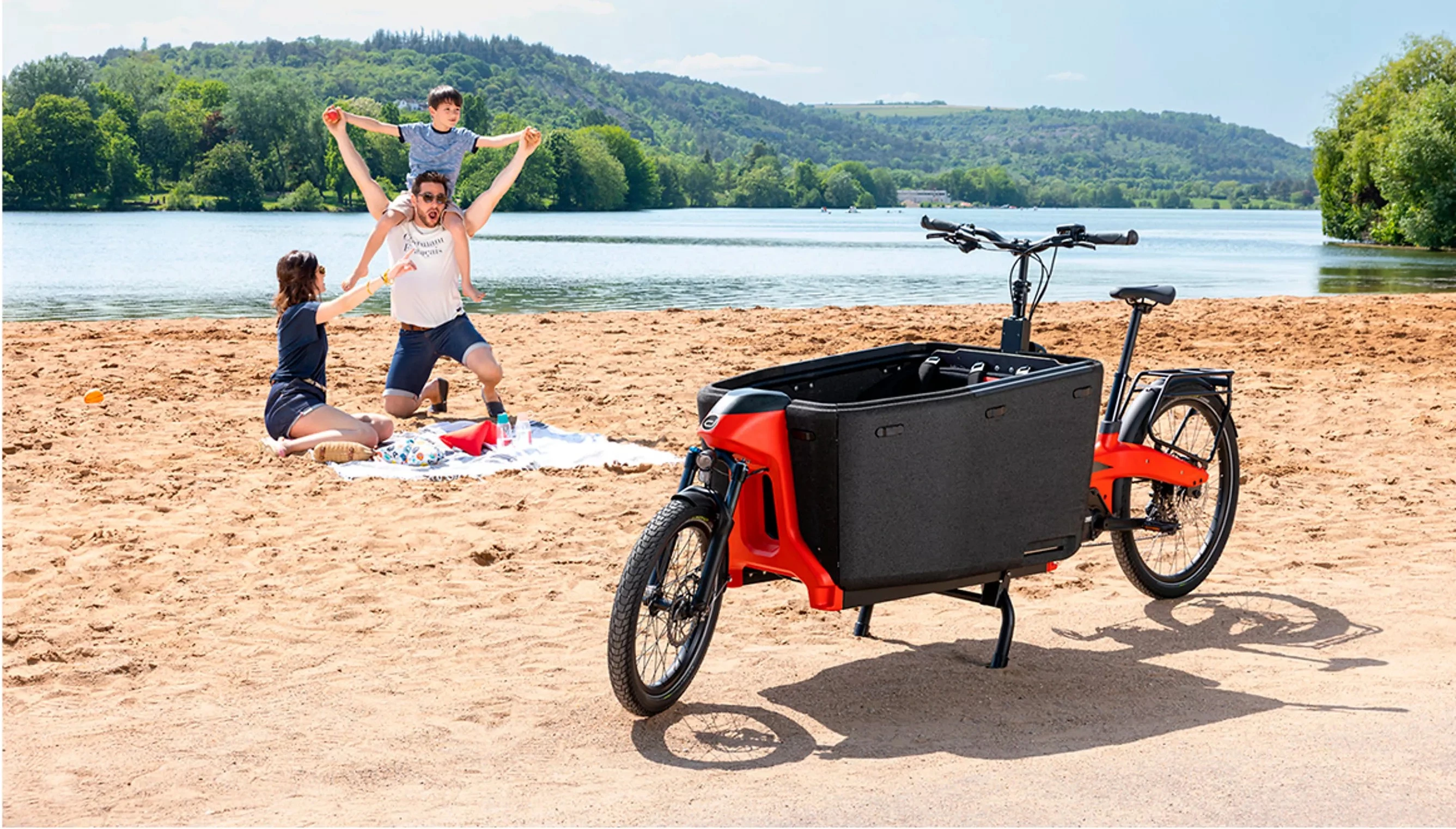 velo-cargo-verso-famille-plage