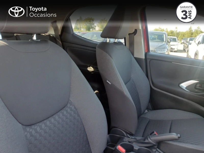 toyota-yaris-70-vvt-i-design-5p-my22-19-saint-nazaire-1-12