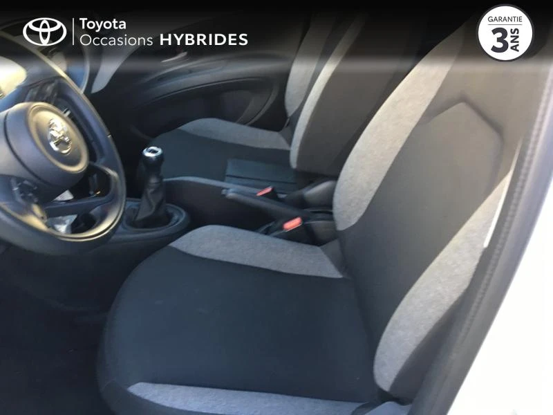 toyota-aygo-x-1-0-vvt-i-72ch-dynamic-1-begles-1-11