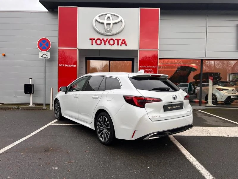 toyota-corolla-touring-spt-1-8-140ch-design-my23-9-saint-arnoult-4