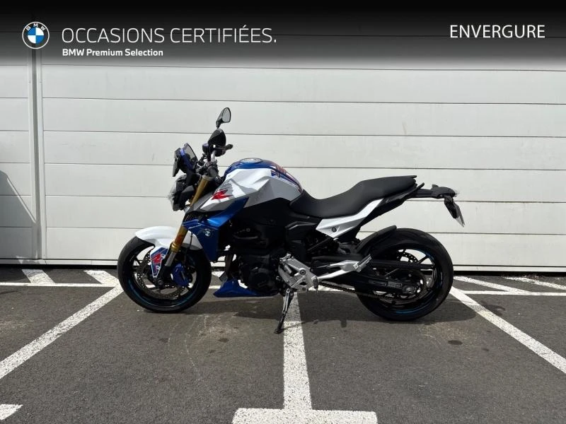 Image principale du véhicule